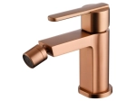 Découvrez le mitigeur de bidet en laiton finition or rose brossé avec technologie PVD. Cartouche céramique Ø28mm, design raffiné et installation facile. GARANTIE 5 ANS. Livraison : Délai 5-6 jours. Livraison offerte.